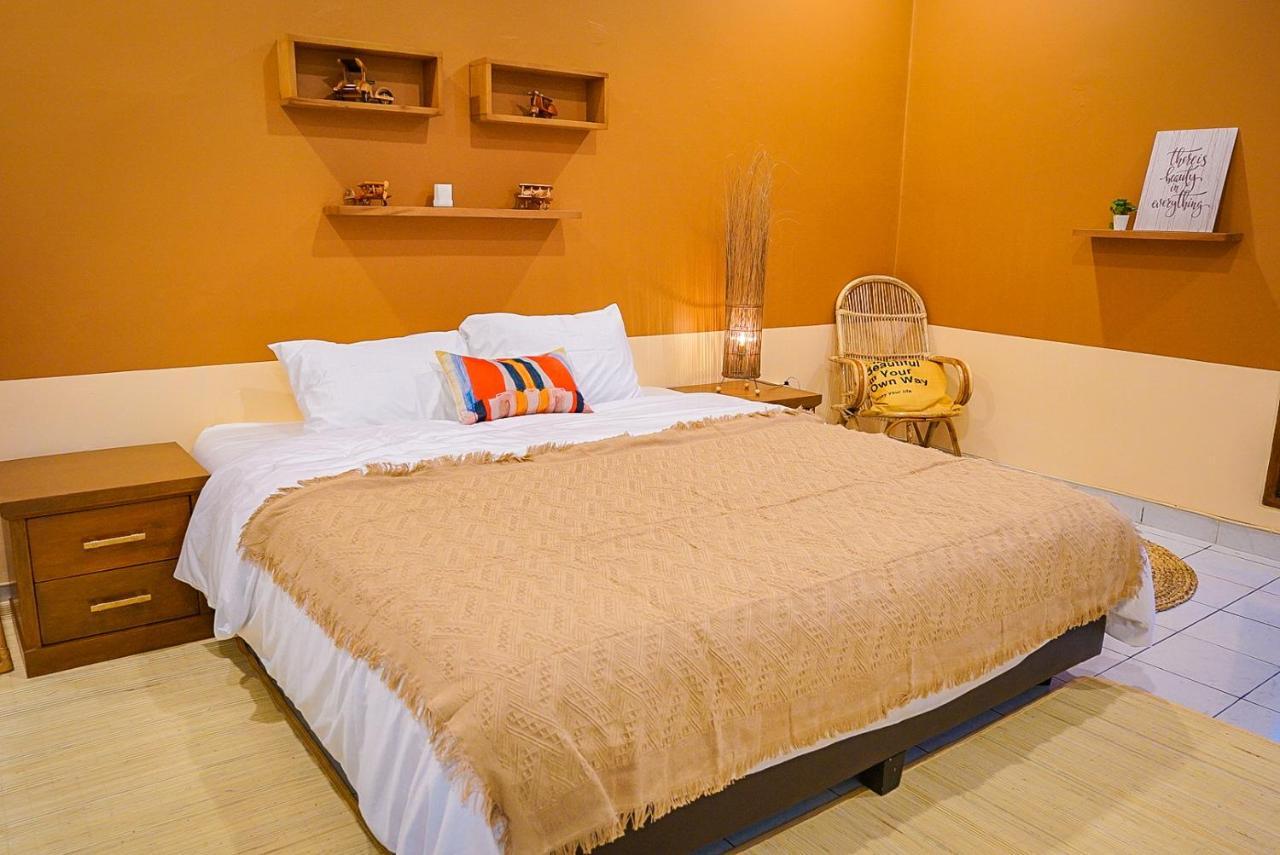 Roemah Renjana Bandung Bed & Breakfast Екстериор снимка
