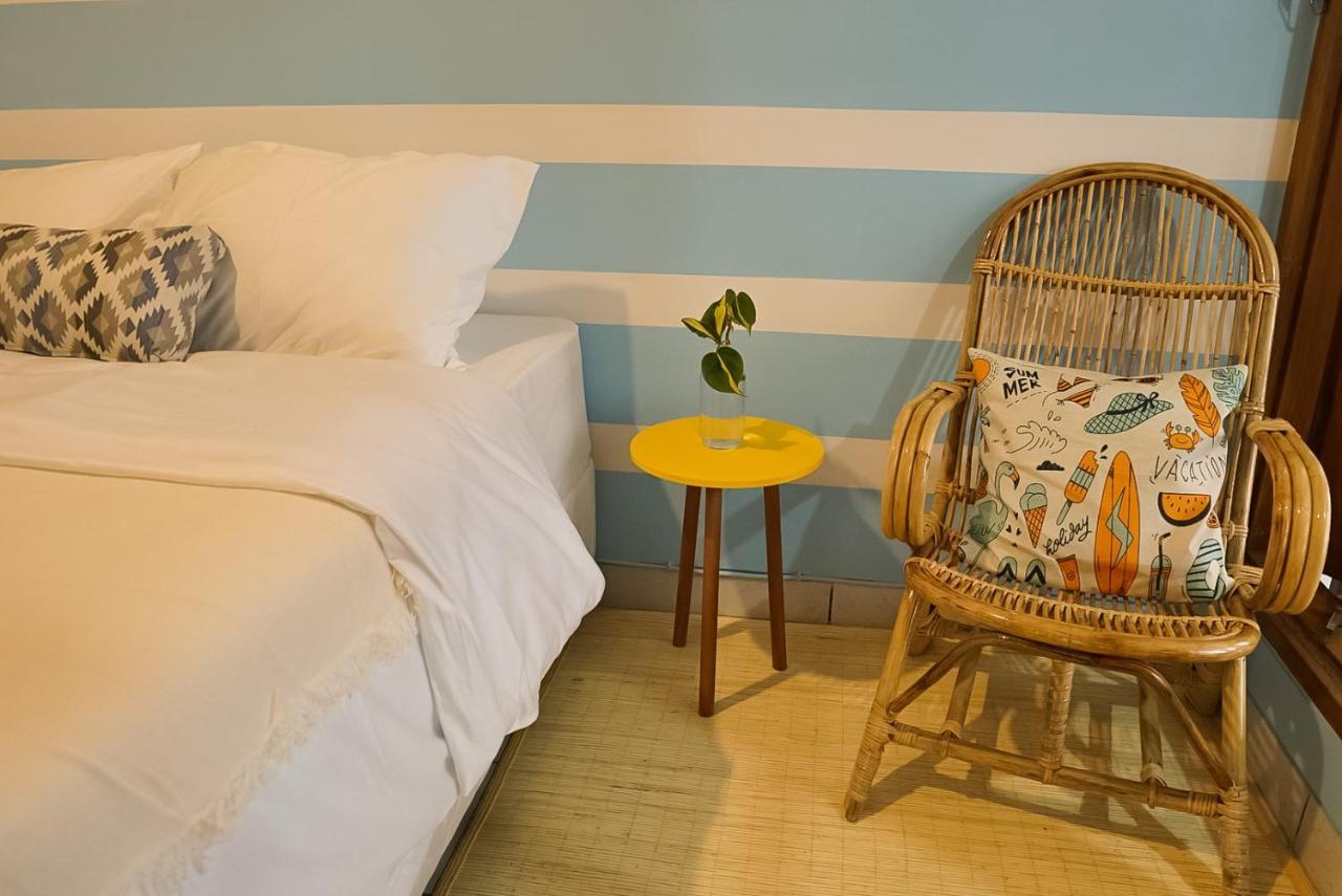 Roemah Renjana Bandung Bed & Breakfast Екстериор снимка