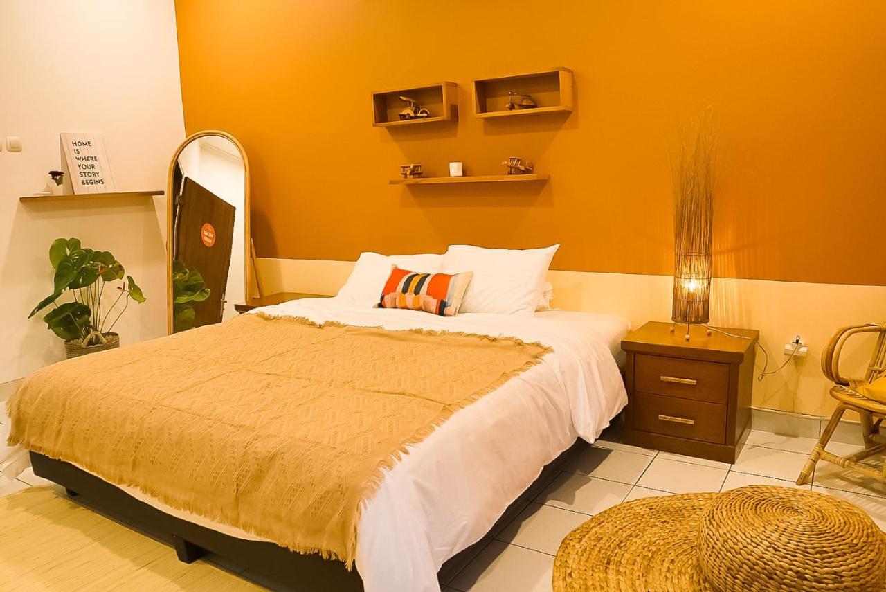 Roemah Renjana Bandung Bed & Breakfast Екстериор снимка