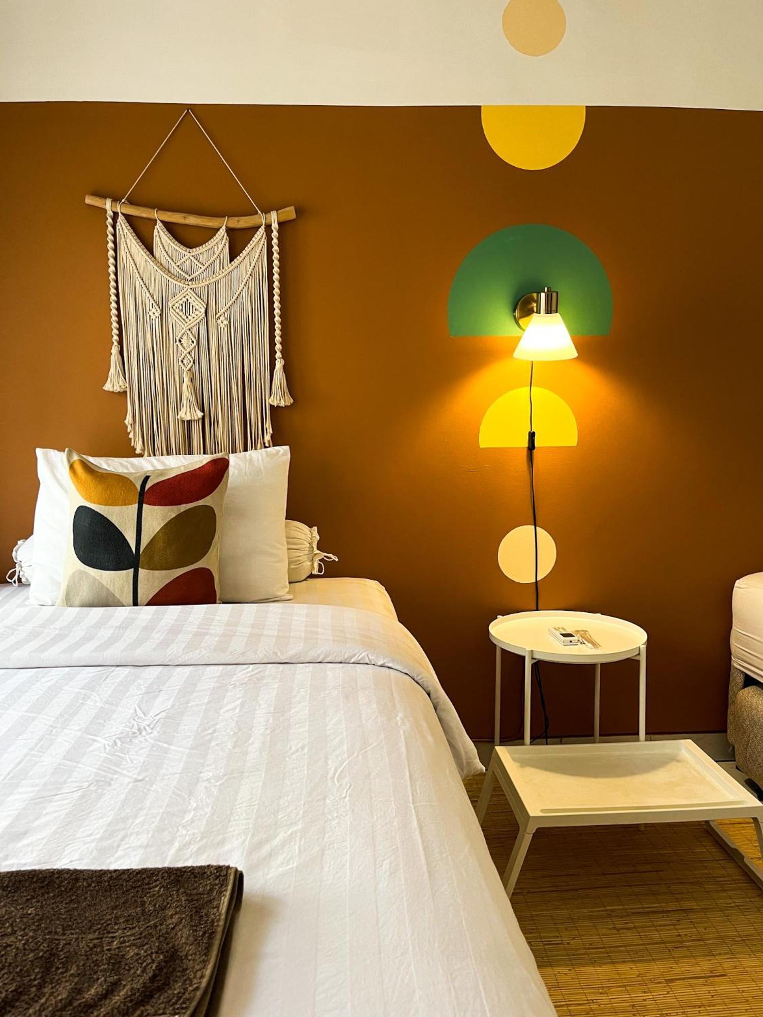 Roemah Renjana Bandung Bed & Breakfast Екстериор снимка