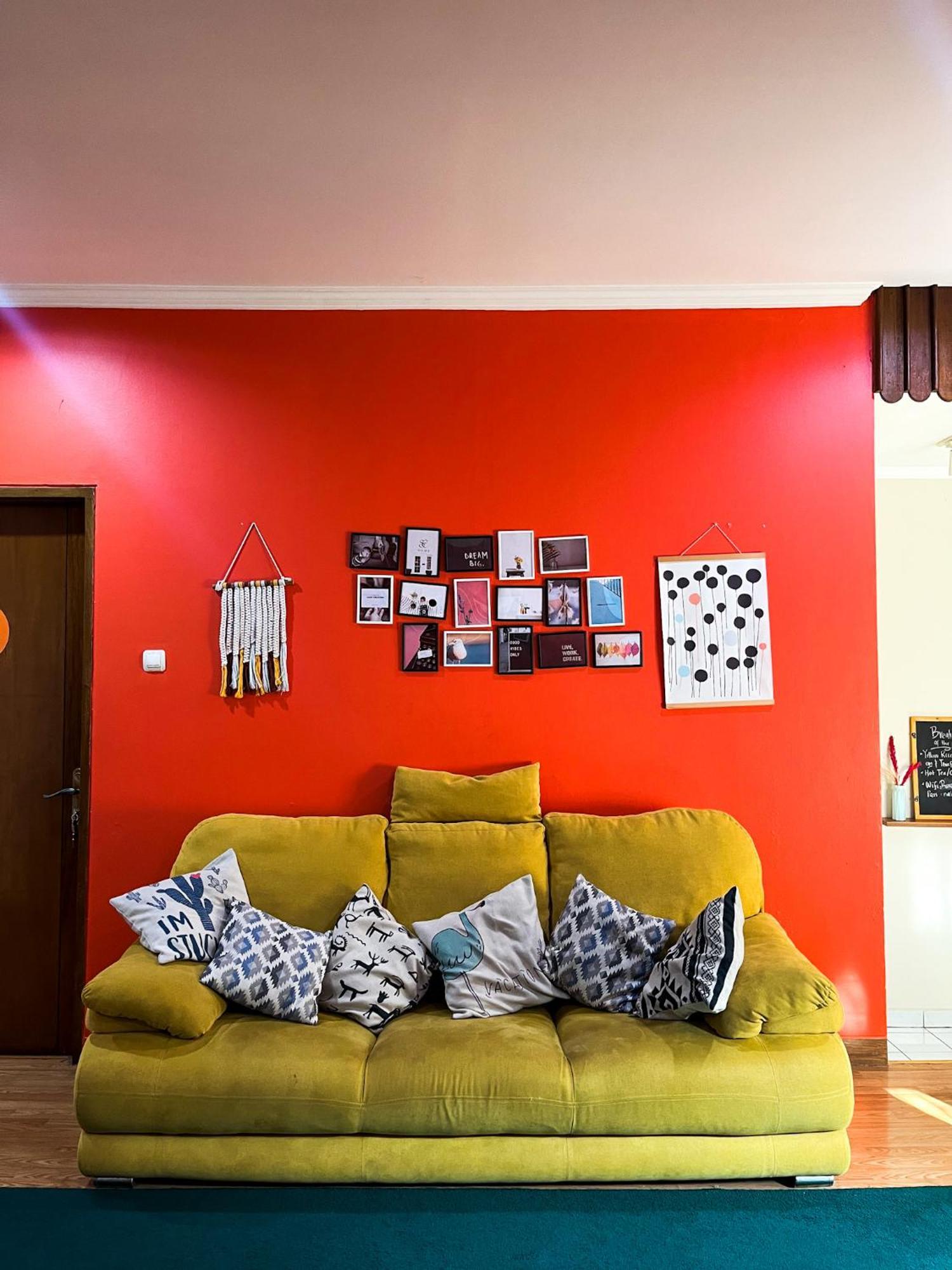 Roemah Renjana Bandung Bed & Breakfast Екстериор снимка