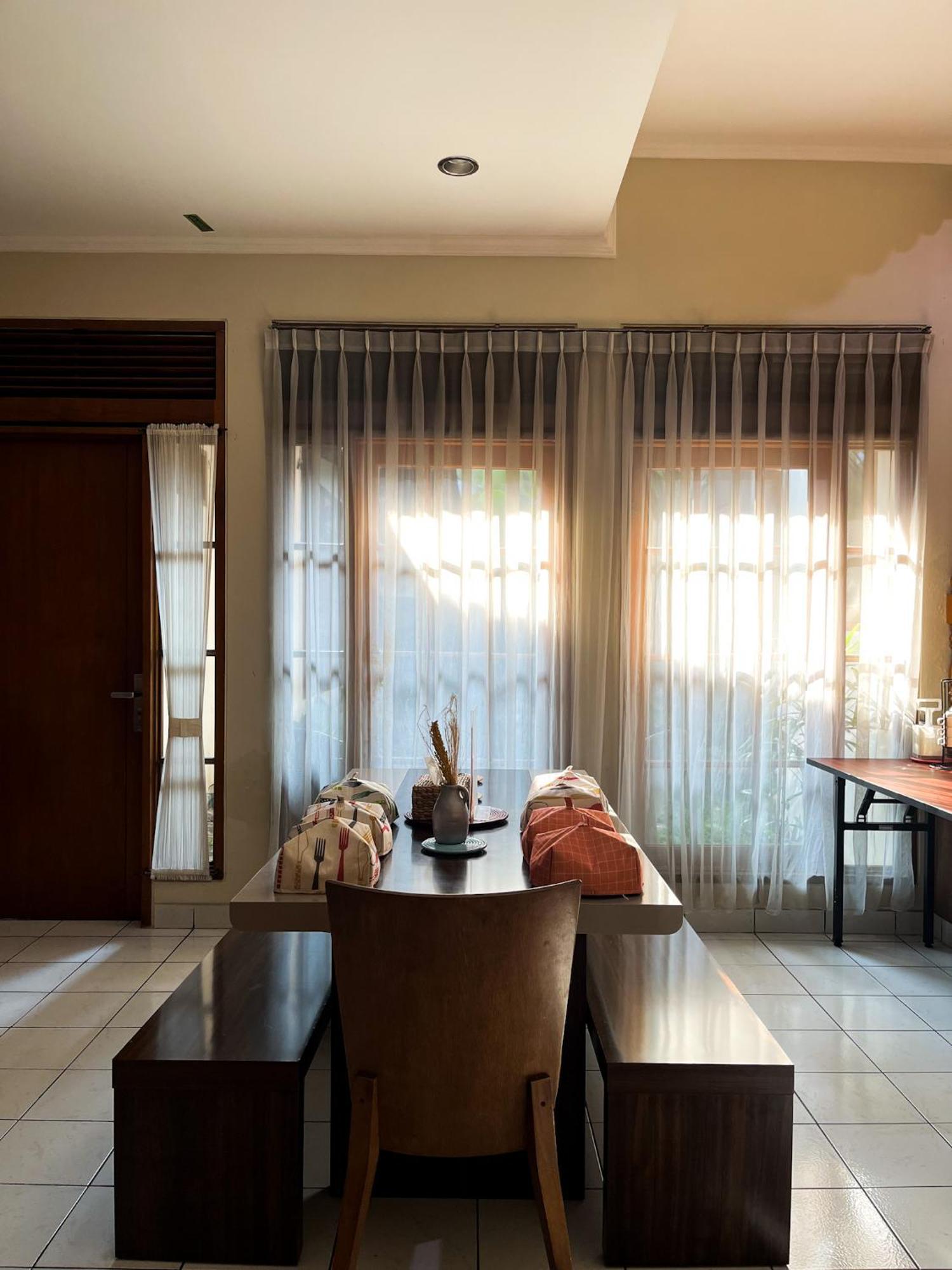 Roemah Renjana Bandung Bed & Breakfast Екстериор снимка