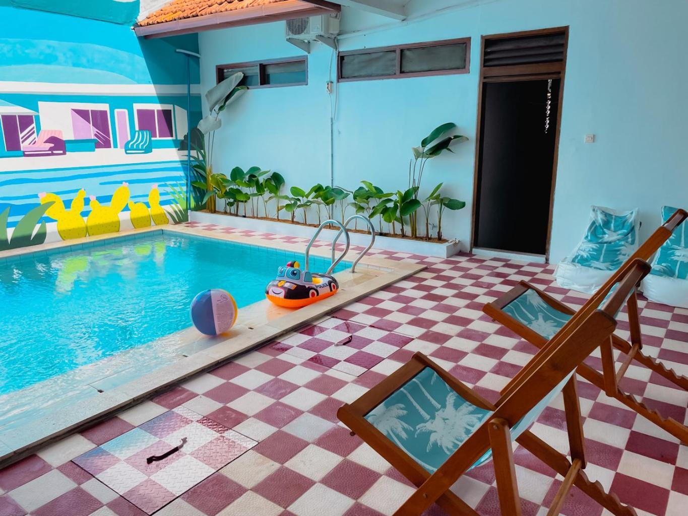 Roemah Renjana Bandung Bed & Breakfast Екстериор снимка